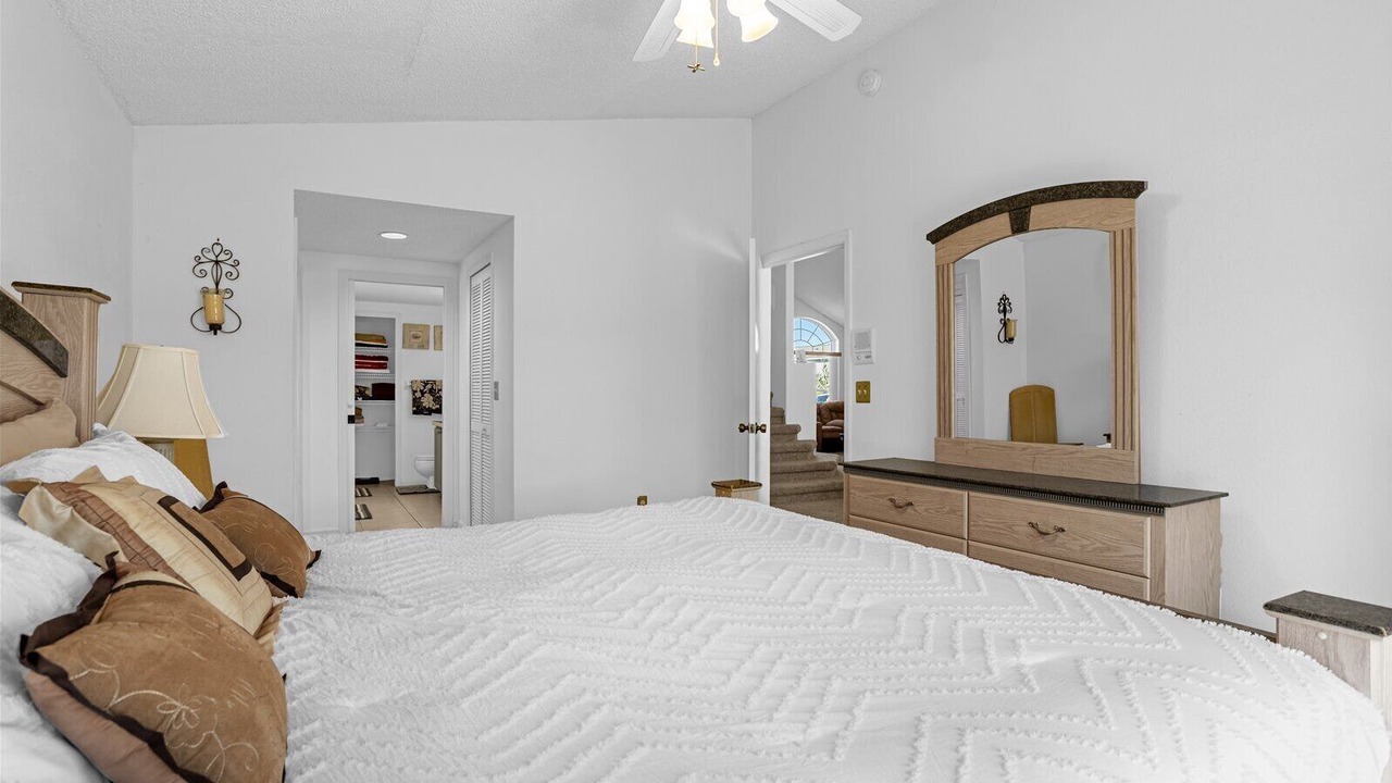 Photo of Bedroom in Lindfields