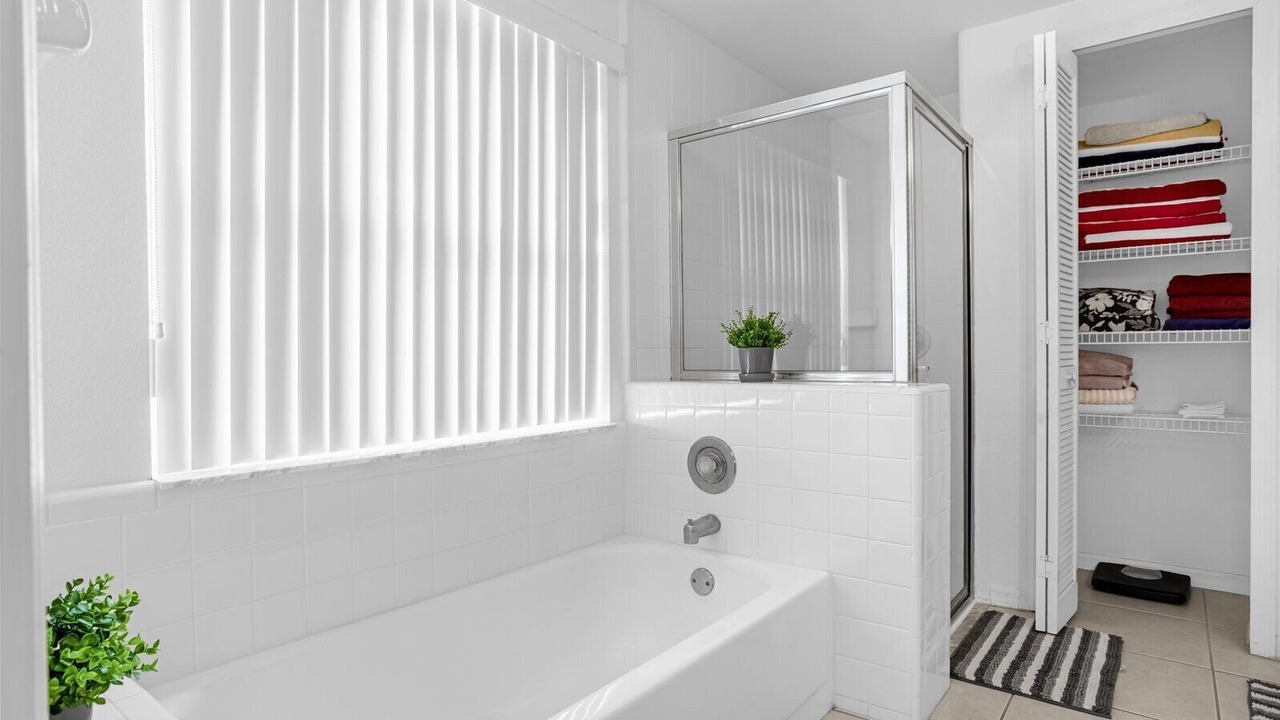 Photo of Bathroom in Lindfields