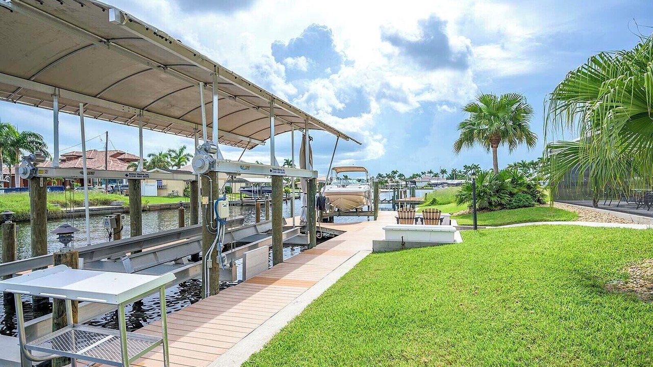 Photo of Outdoor in Pelican