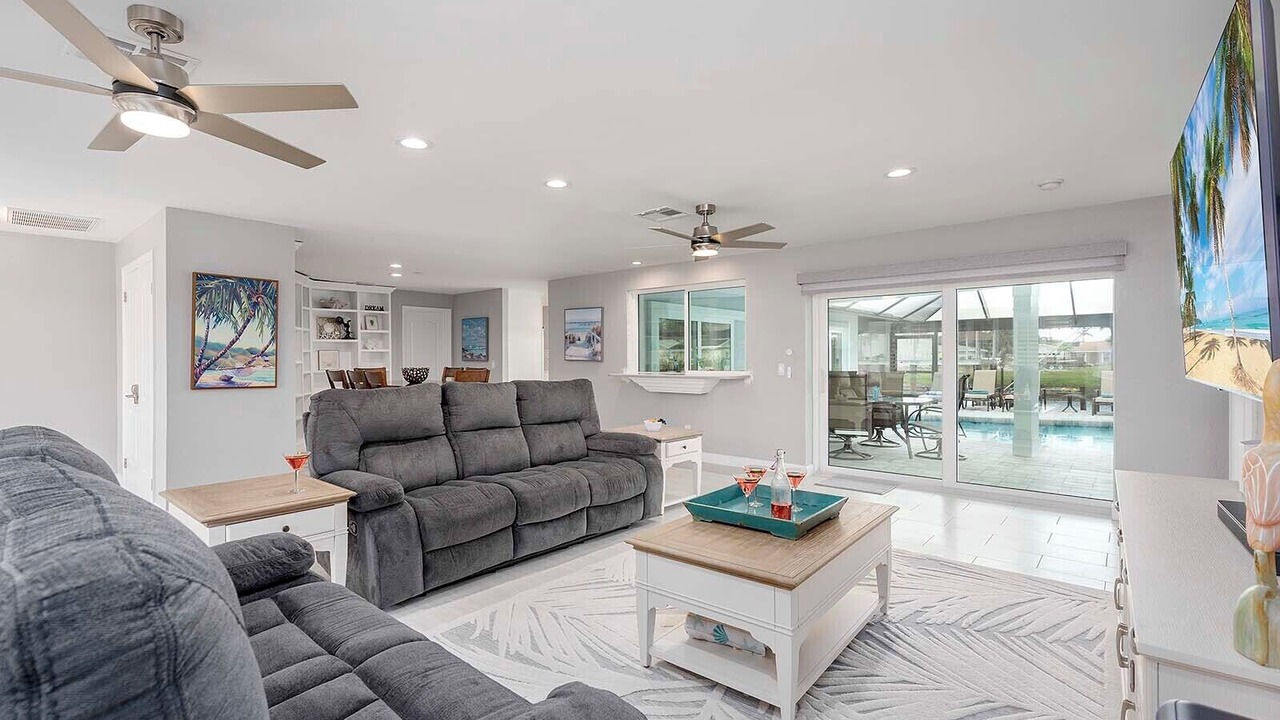 Photo of Livingroom in Pelican