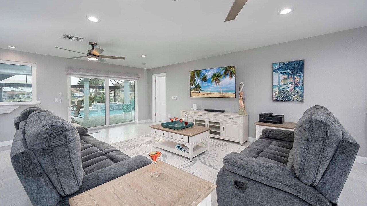 Photo of Livingroom in Pelican