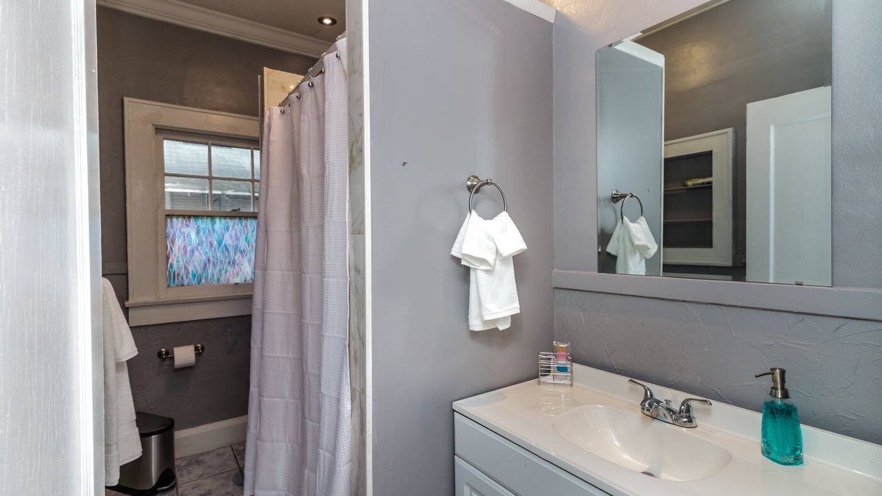 Photo of Bathroom in East Lake Morton