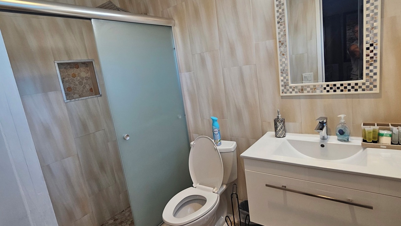 Photo of Bathroom in Cypress Lakes