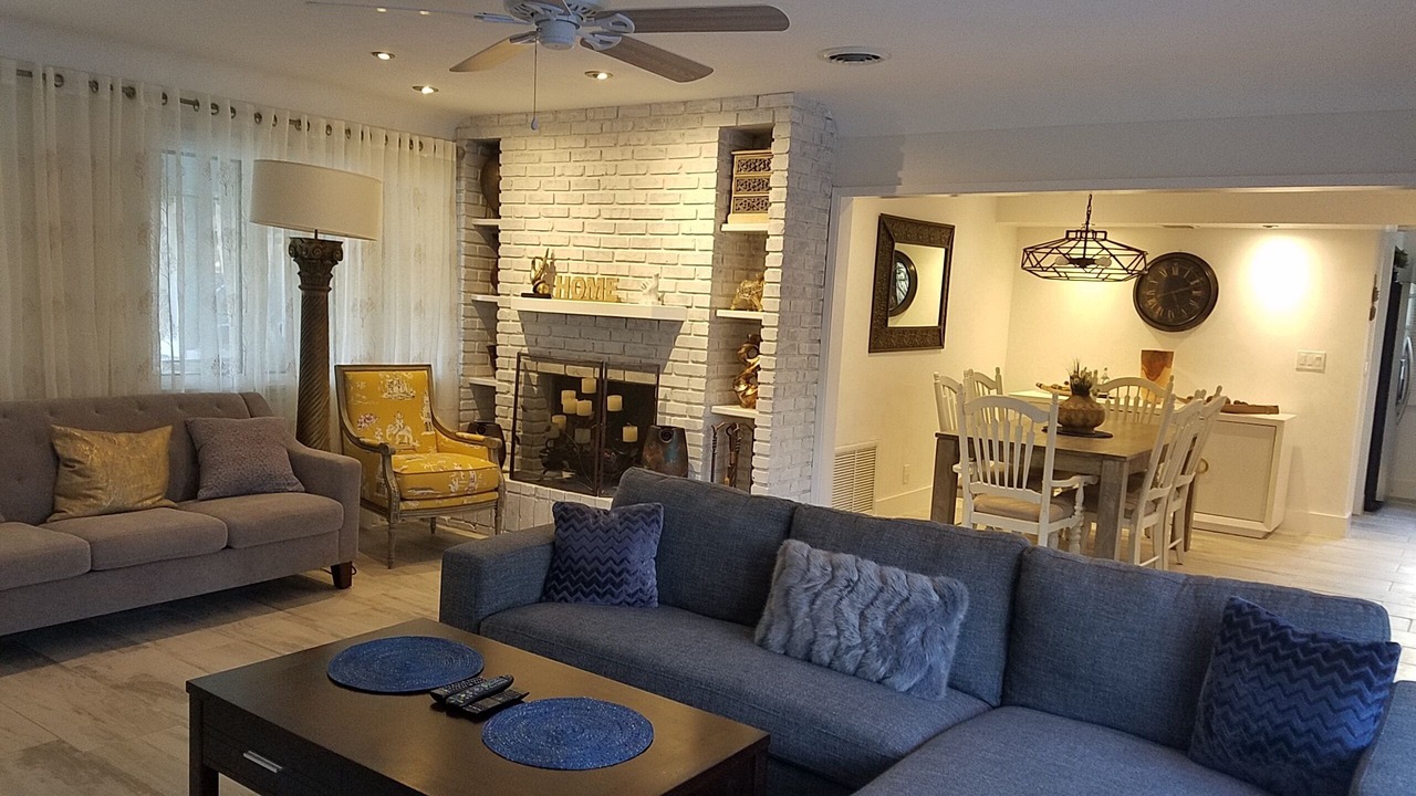 Photo of Livingroom in Cypress Lakes
