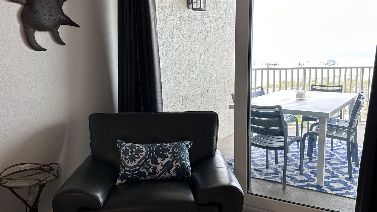 Photo of Livingroom in Clearwater Beach