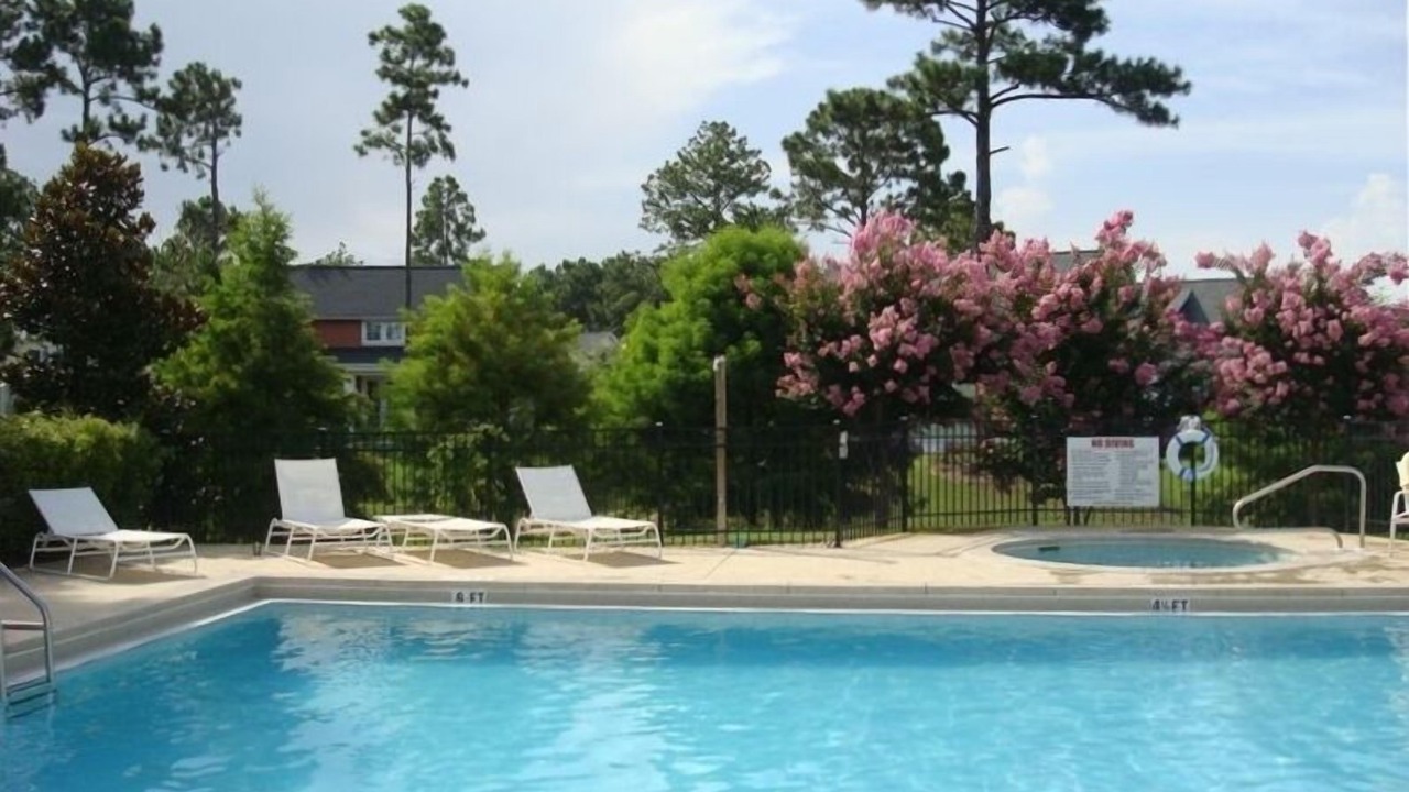 Photo of Outdoor in Laurel Grove