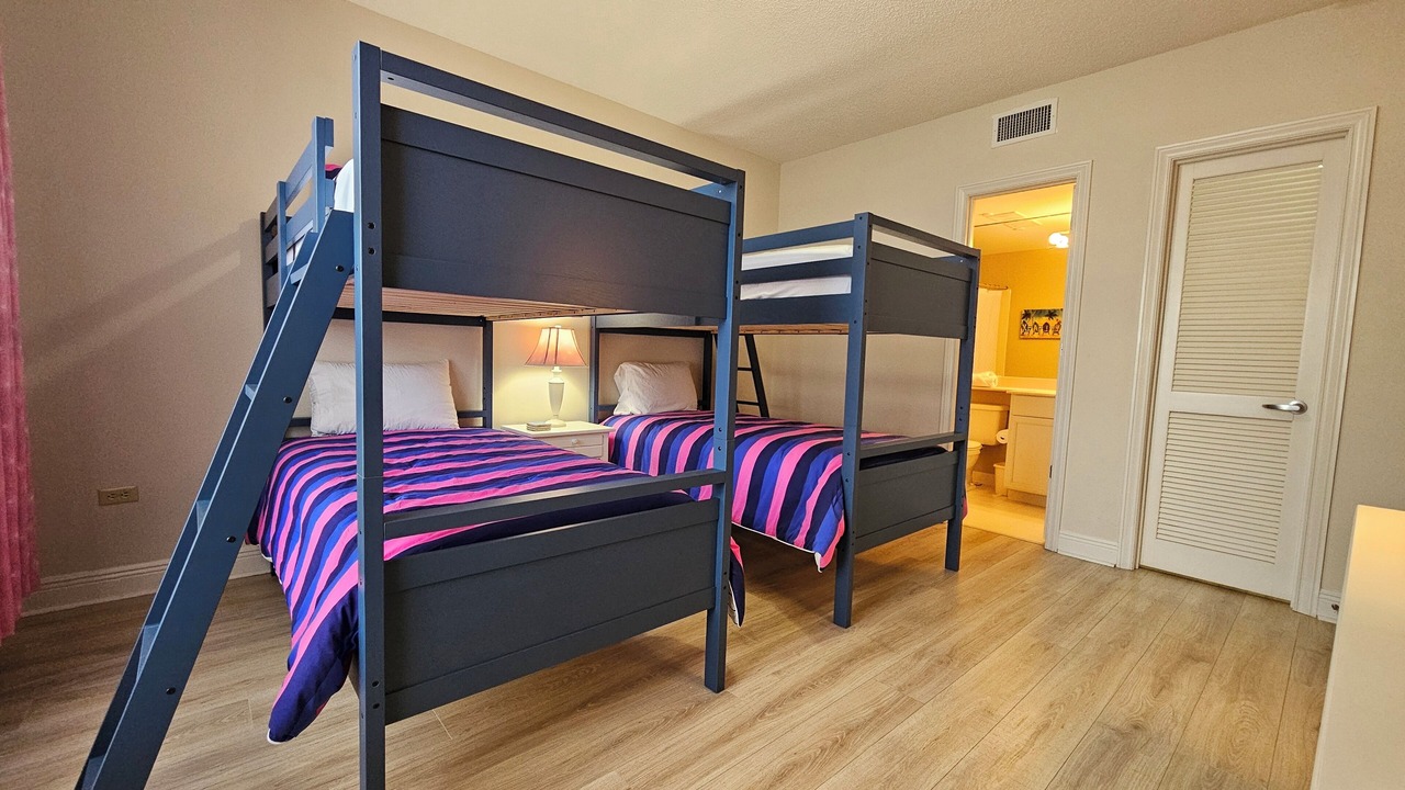 Photo of Bedroom in Navarre Beach