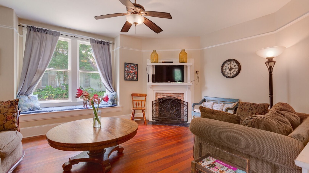 Photo of Livingroom in DeLand
