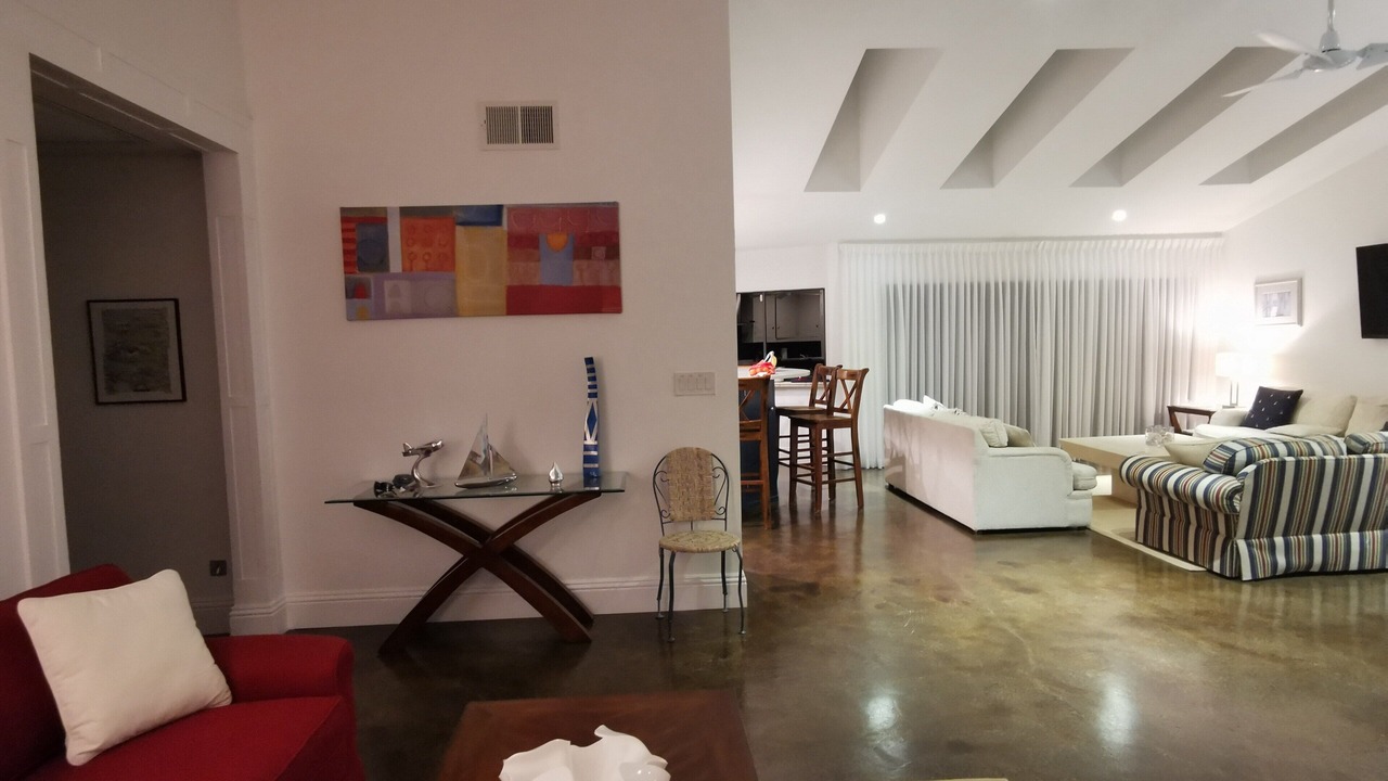 Photo of Livingroom in Kings Lake