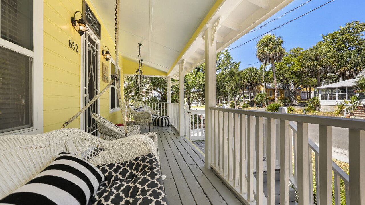 Photo of Patio Balcony in Cedar Key