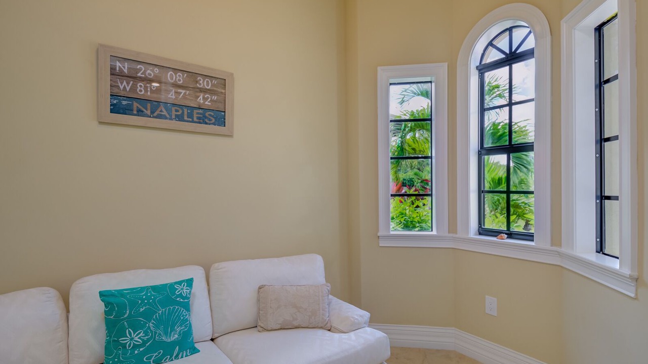 Photo of Livingroom in Naples Park