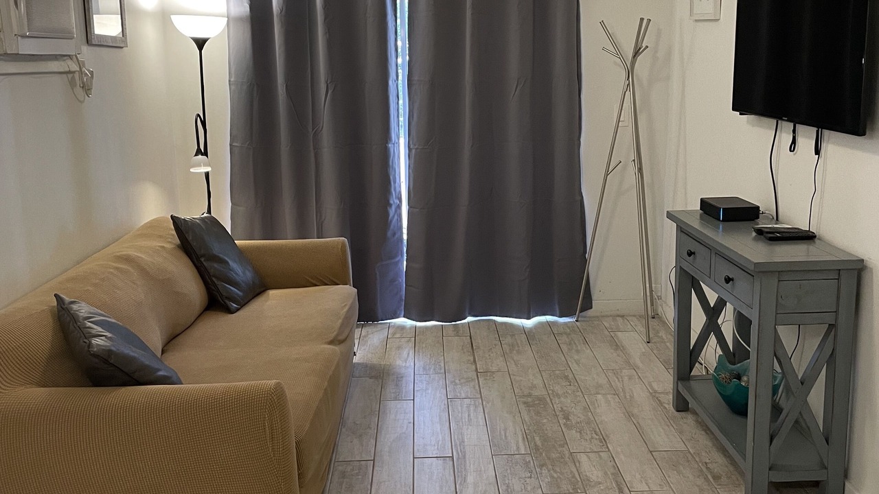 Photo of Livingroom in Sailboat Bend