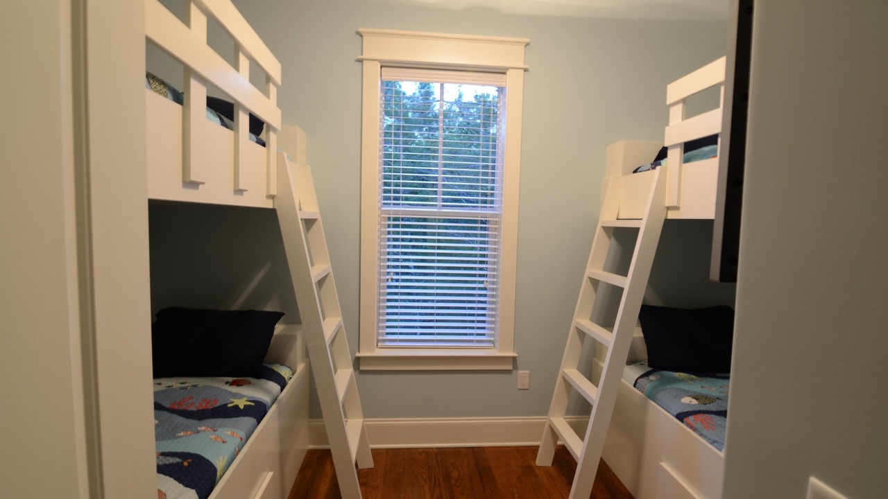 Photo of Bedroom in Lakeside at Blue Mountain Beach