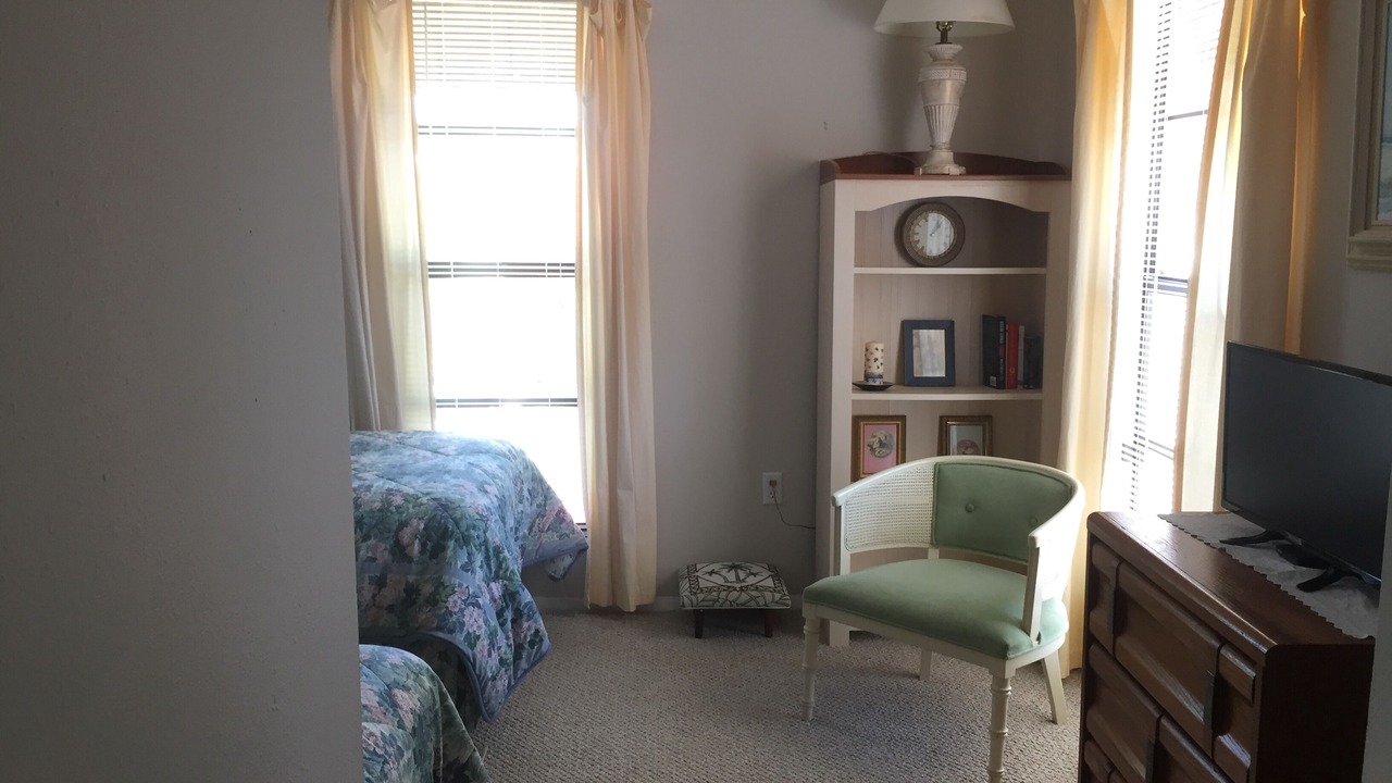 Photo of Bedroom in Iona