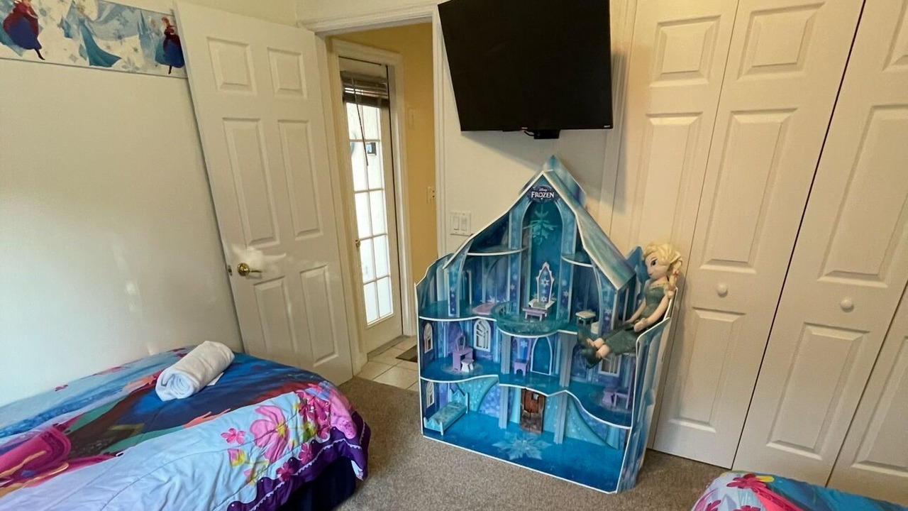 Photo of Bedroom in Windsor Palms