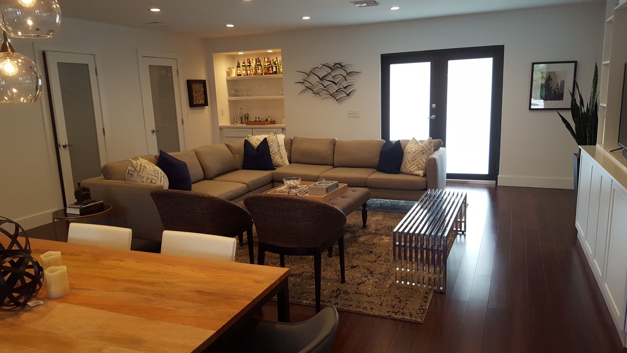 Photo of Livingroom in Survey Creek