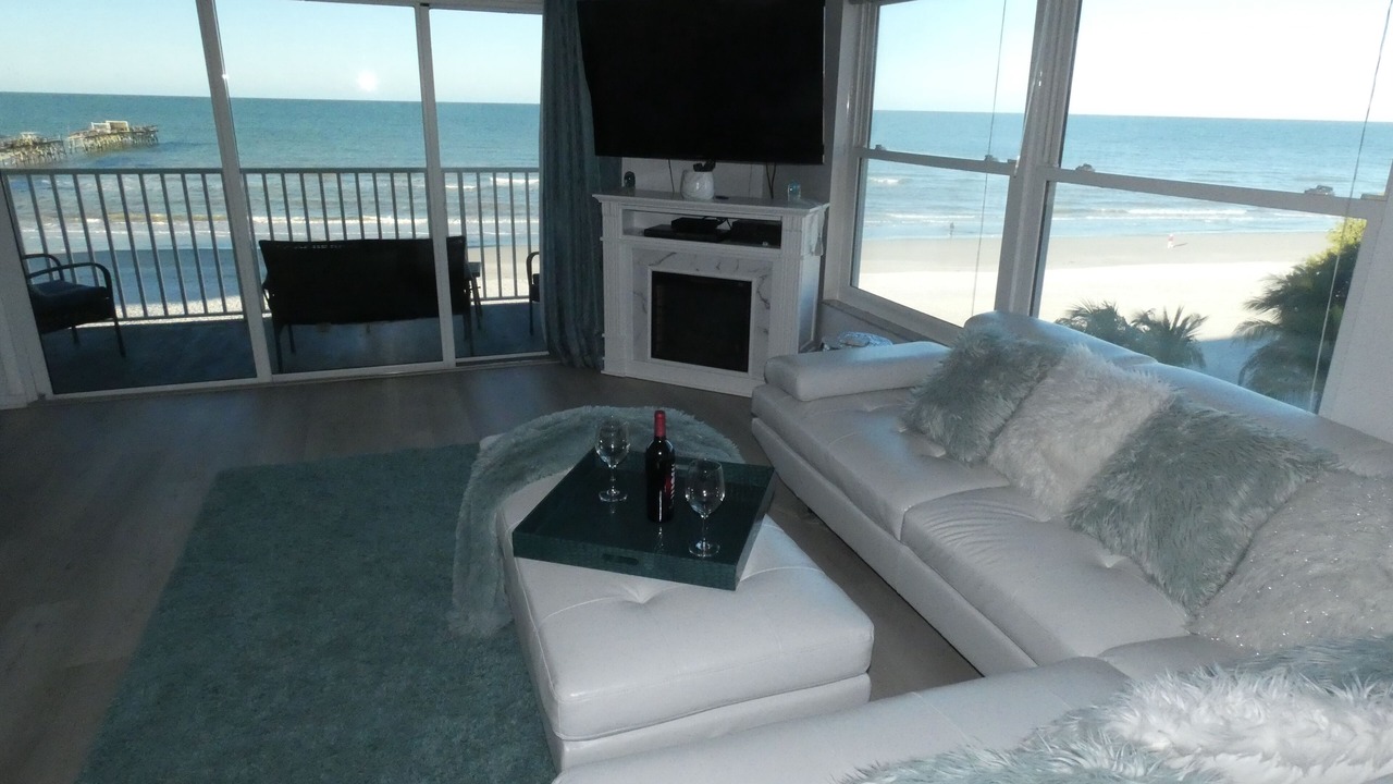 Photo of Livingroom in Redington Shores
