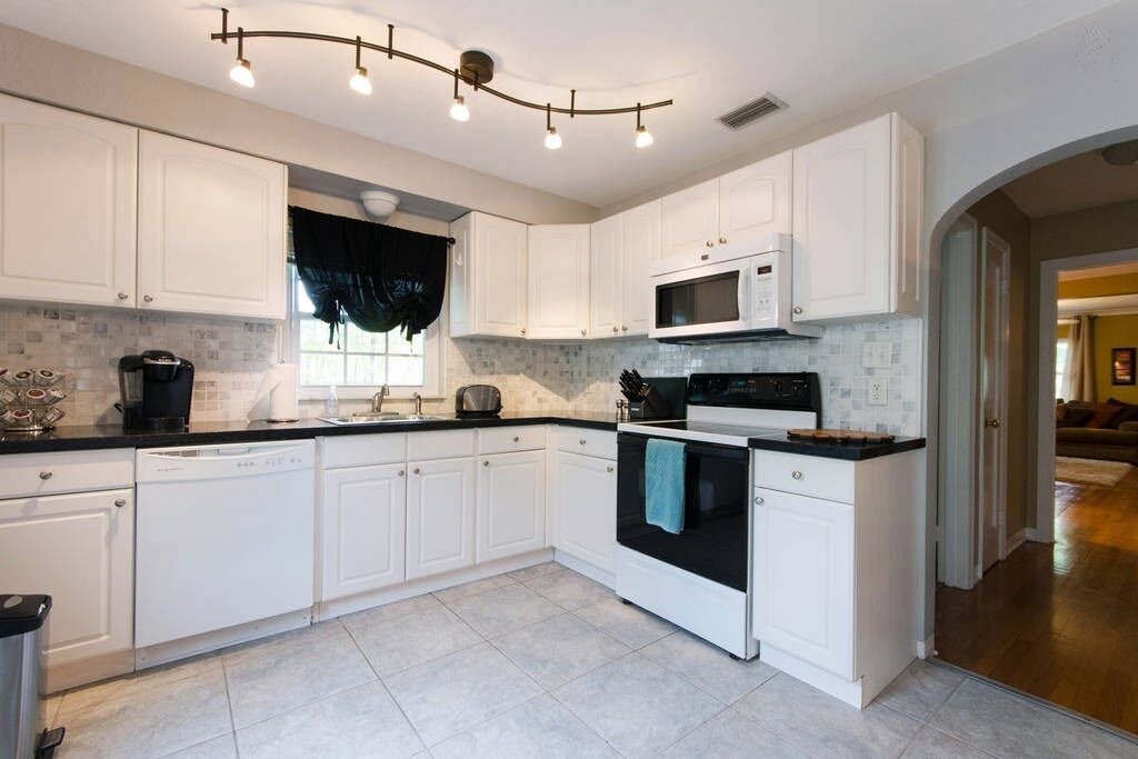Photo of Kitchen in Crescent Lake