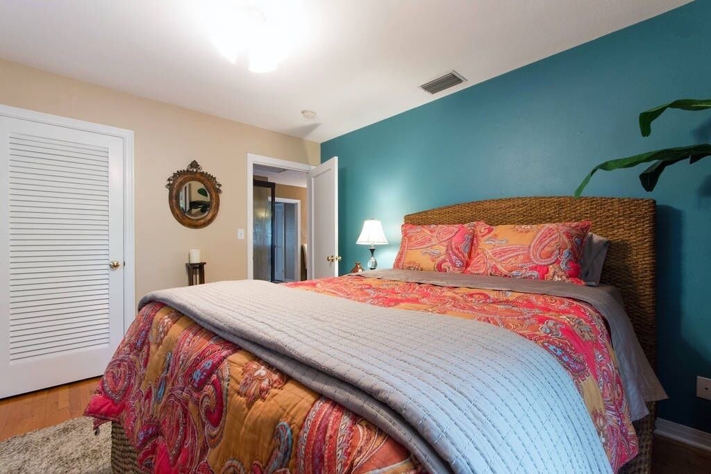 Photo of Bedroom in Crescent Lake
