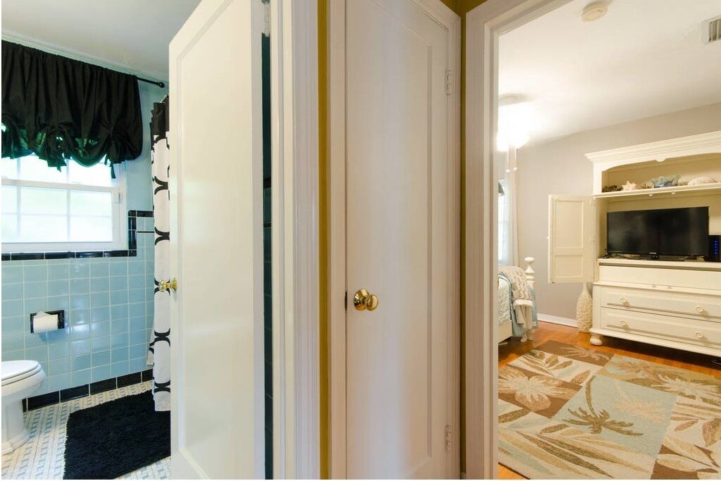Photo of Bedroom in Crescent Lake