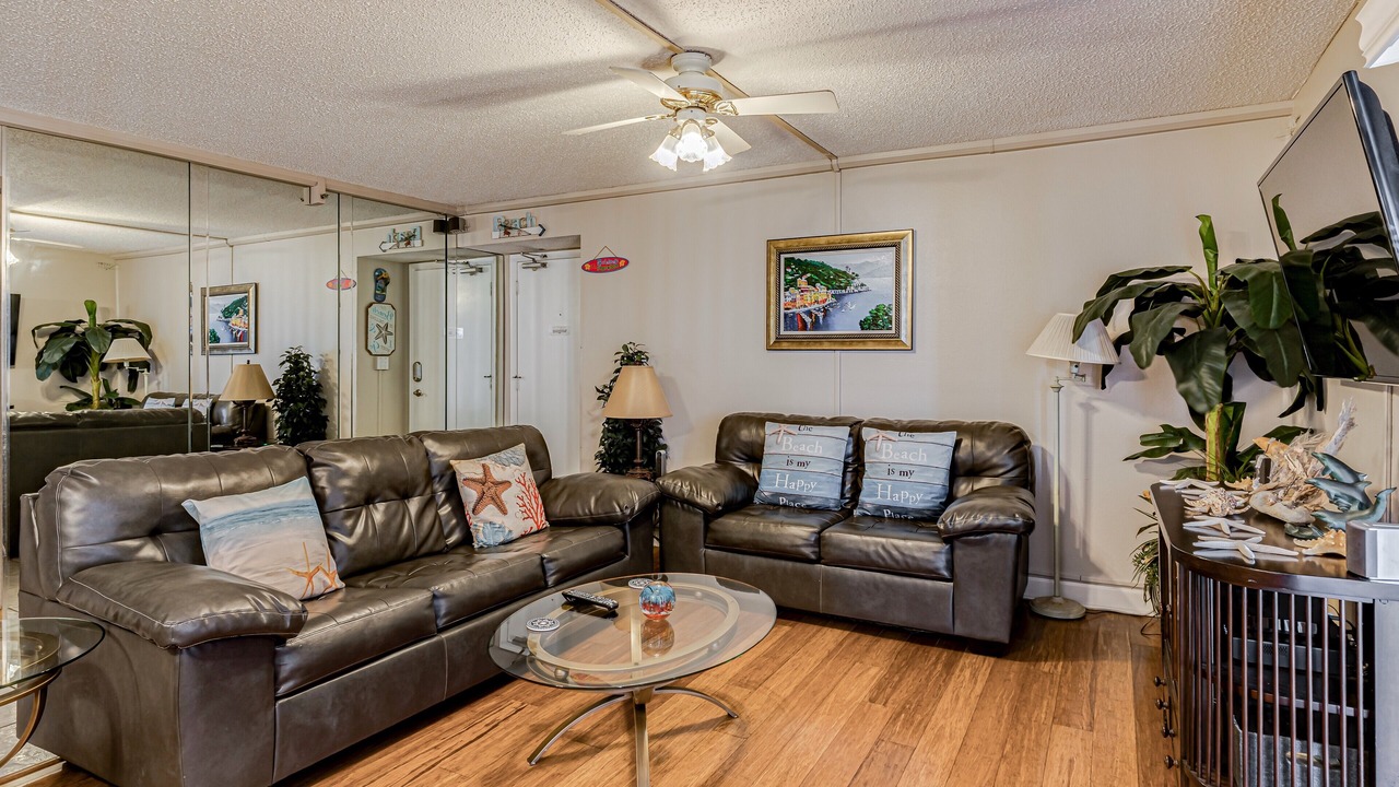 Photo of Livingroom in Indian Shores