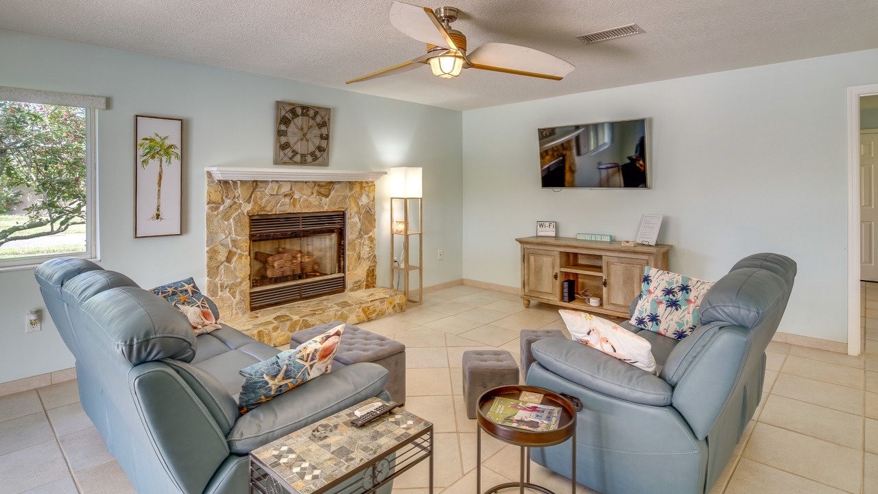Photo of Bedroom in Holiday Cove