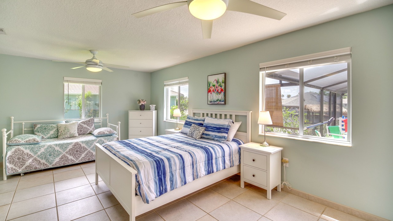 Photo of Bedroom in Holiday Cove