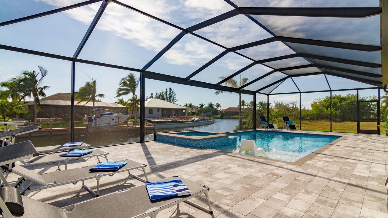Photo of Outdoor in Pelican
