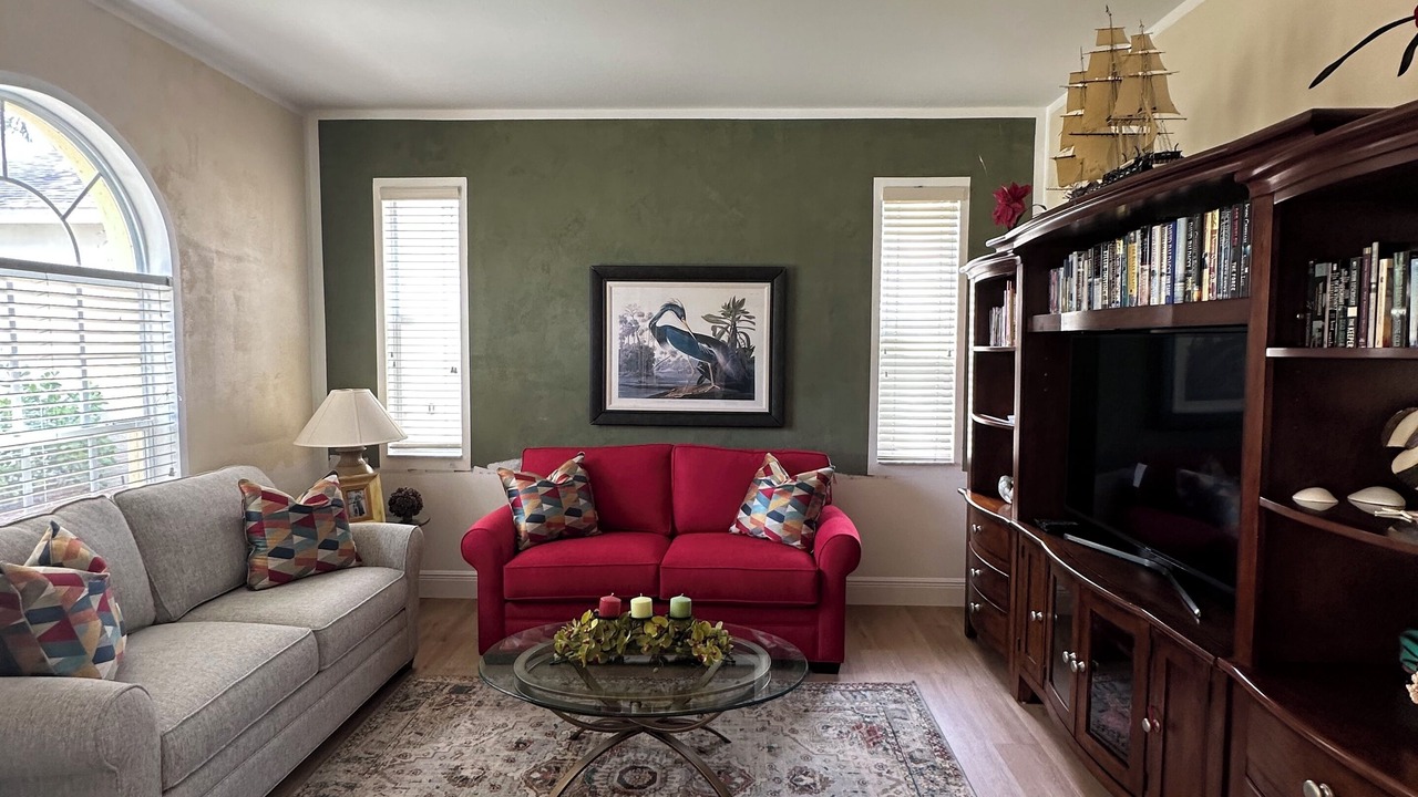 Photo of Livingroom in Stoneybrook