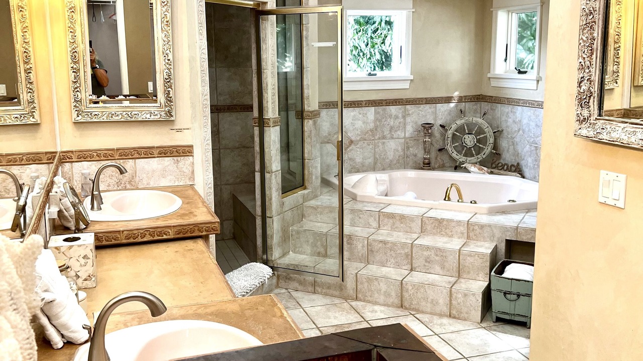 Photo of Bathroom in Crystal Beach
