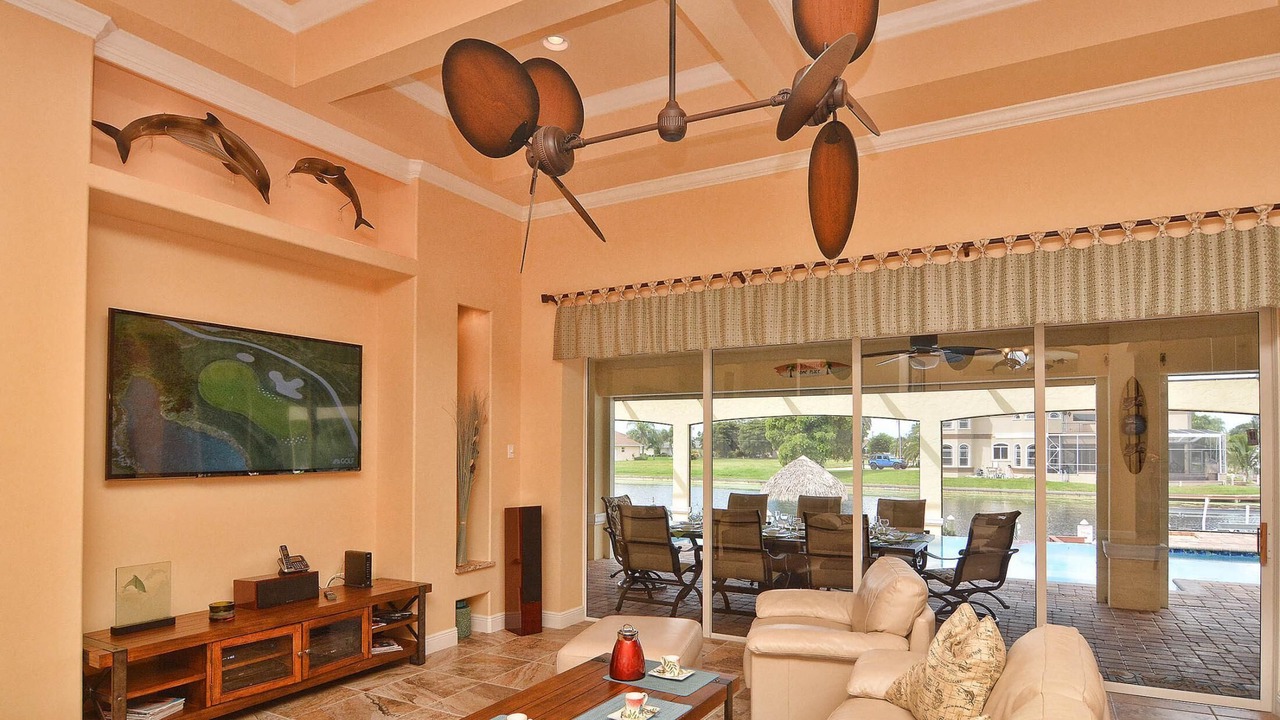 Photo of Livingroom in Caloosahatchee