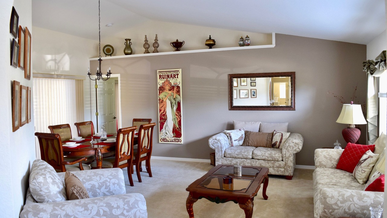 Photo of Livingroom in Pine Valley