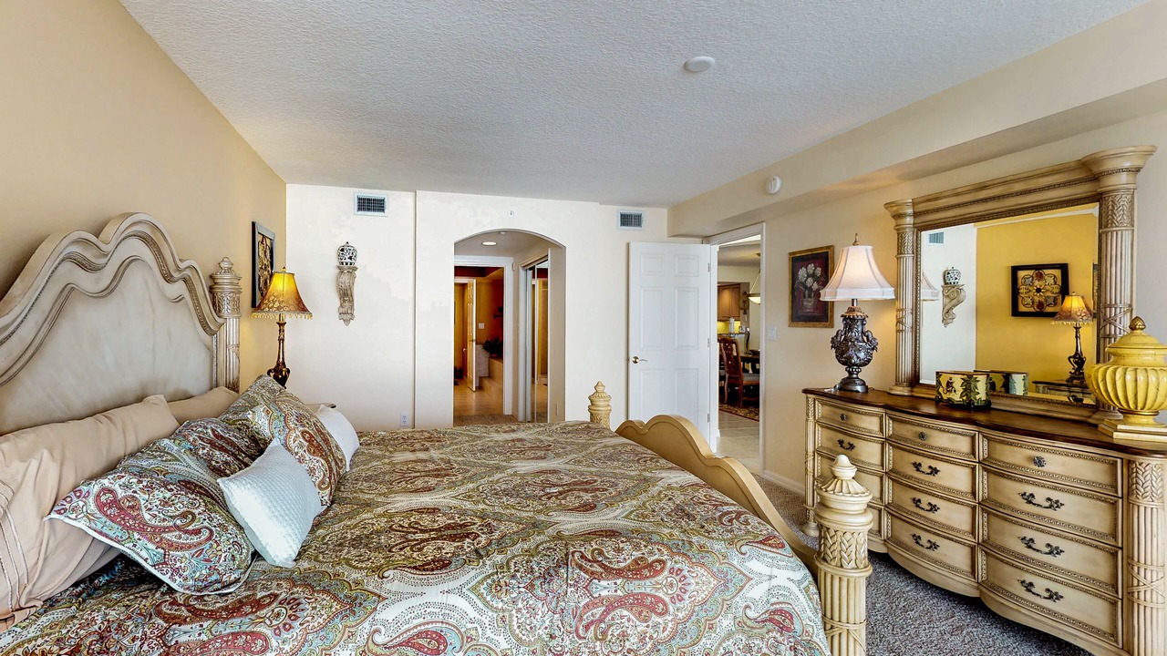 Photo of Bedroom in Redington Beach