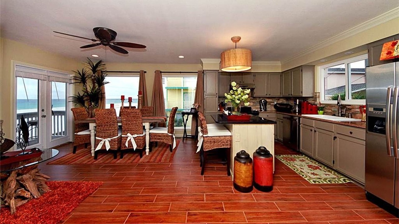Photo of Bedroom in Crystal Beach