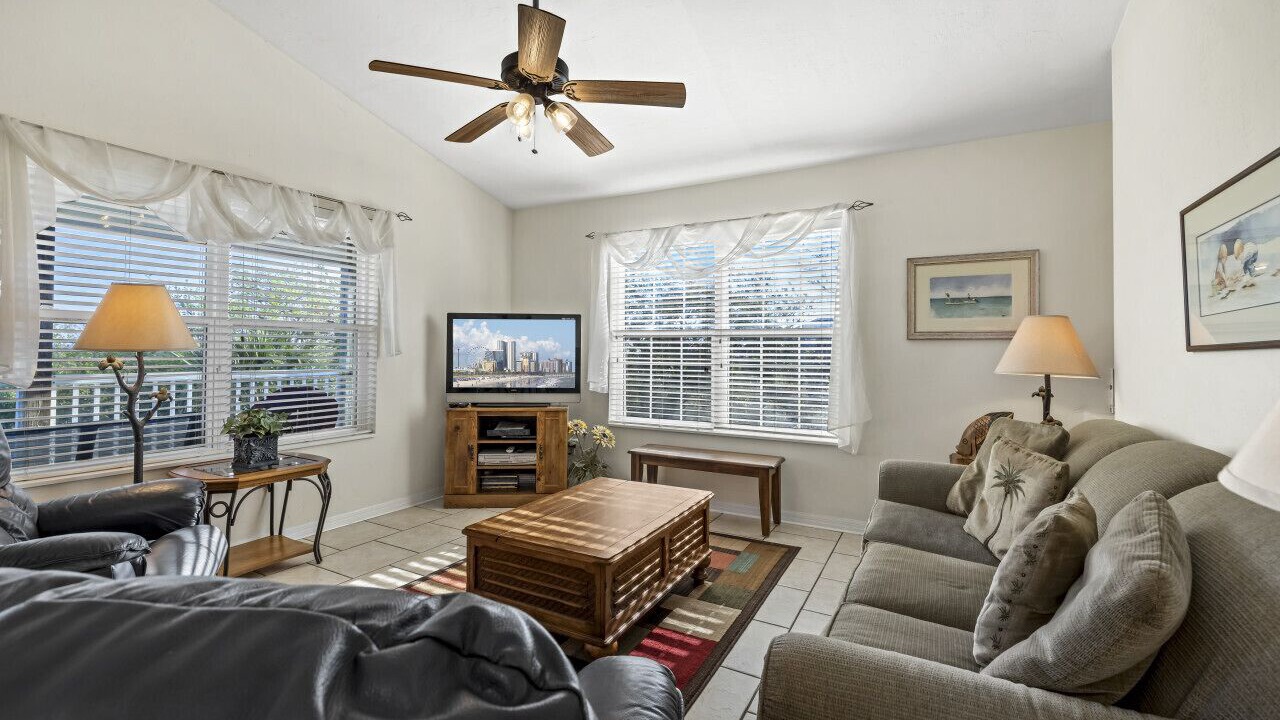 Photo of Livingroom in Cedar Key