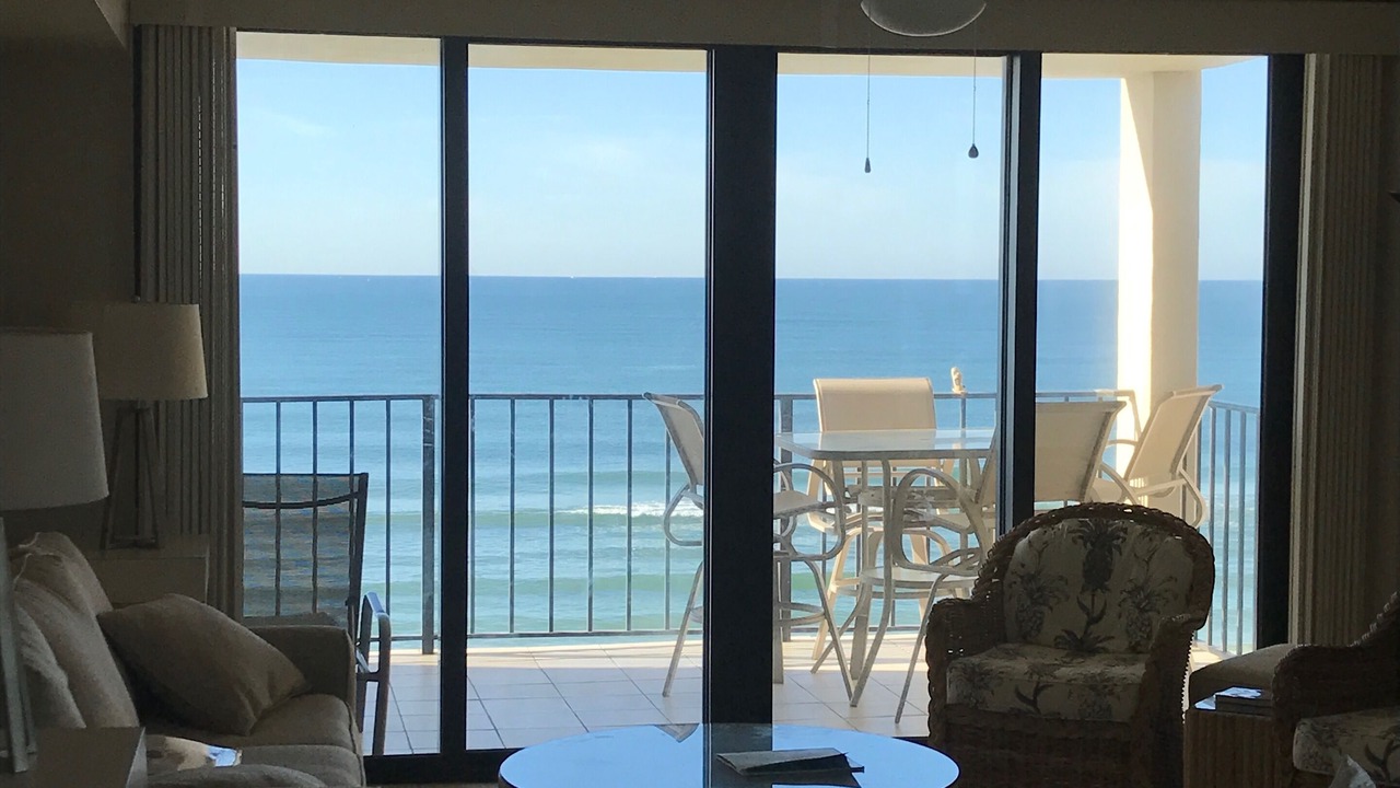 Photo of Livingroom in Orange Beach East