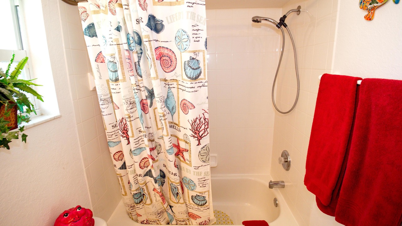 Photo of Bathroom in Mariner