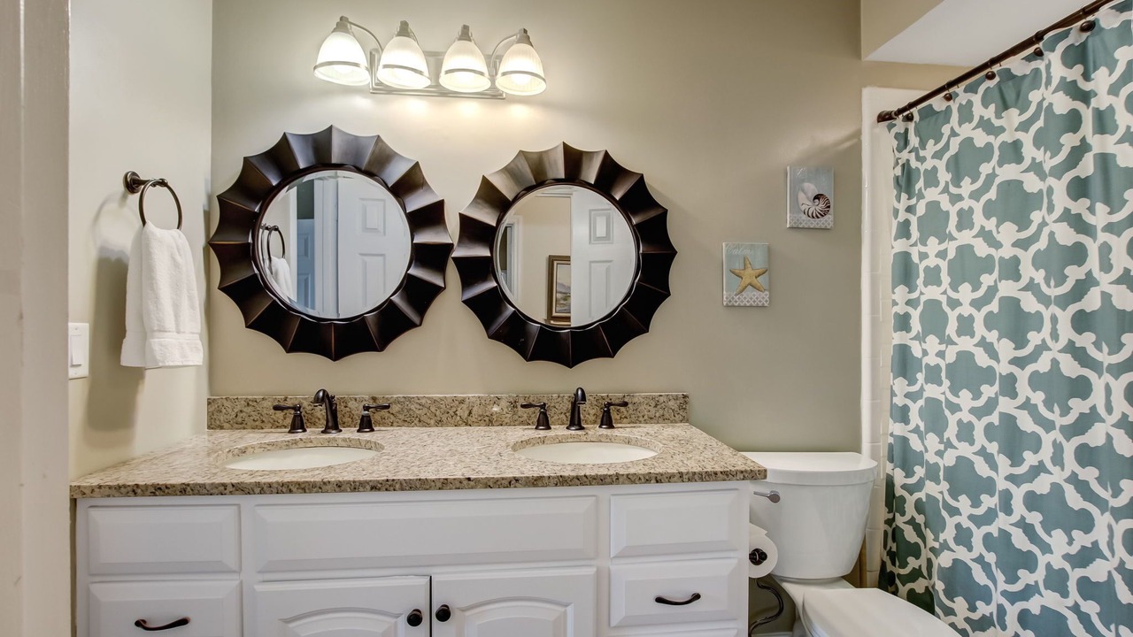 Photo of Bathroom in Fernandina Beach
