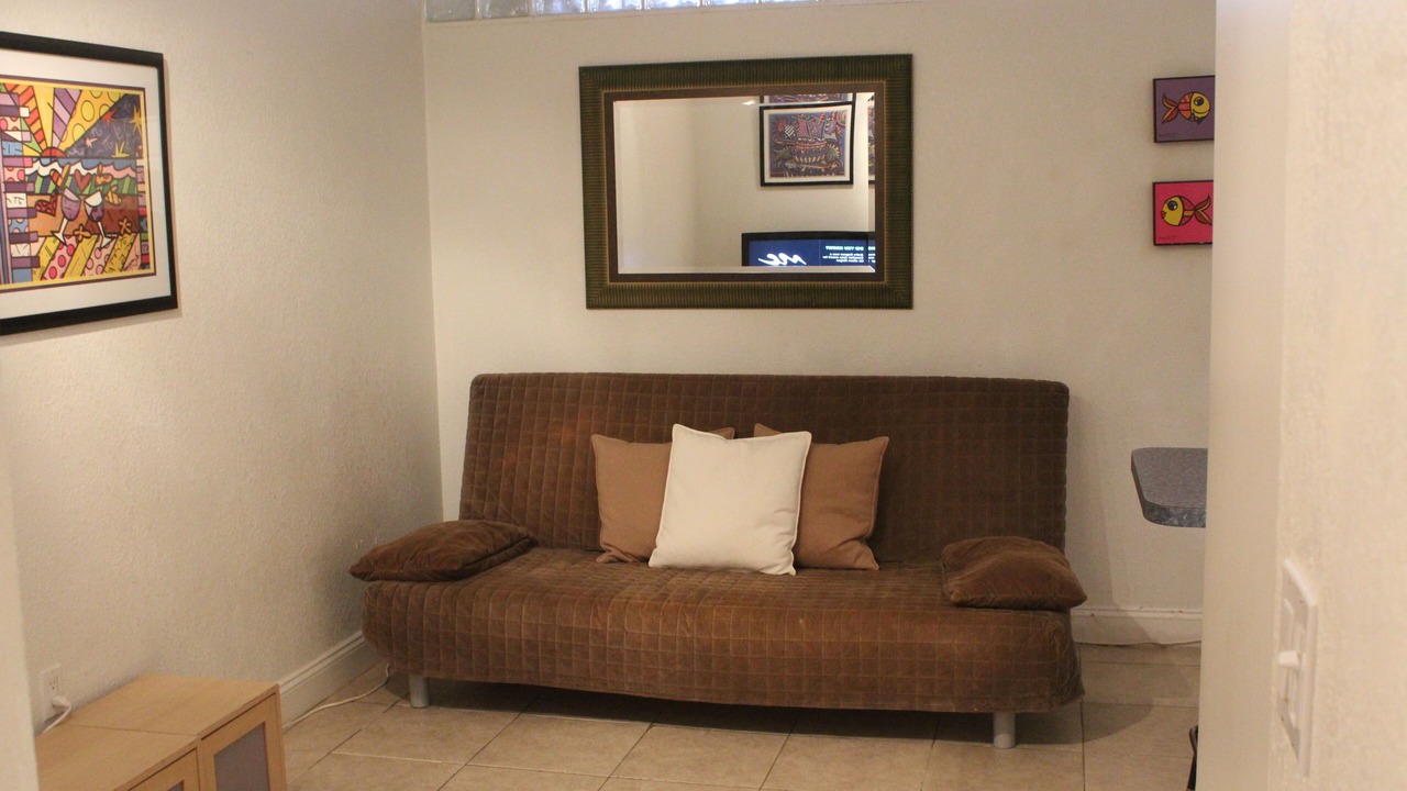 Photo of Livingroom in Galt Mile