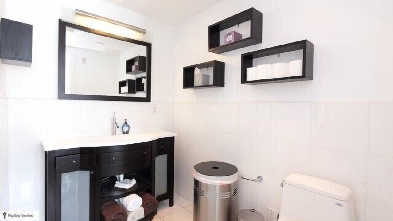 Photo of Bathroom in South Pointe
