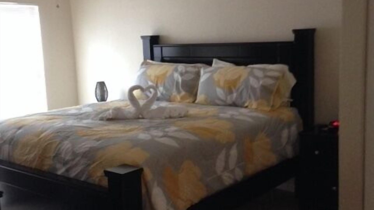 Photo of Bedroom in Venetian Bay Villages