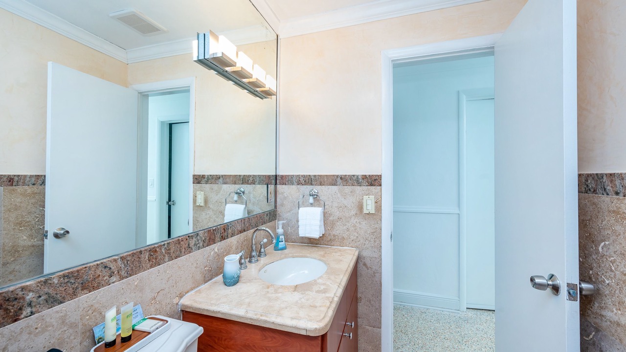Photo of Bathroom in Miami Springs