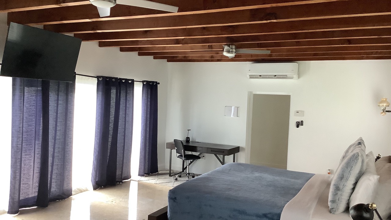 Photo of Bedroom in Miami Springs