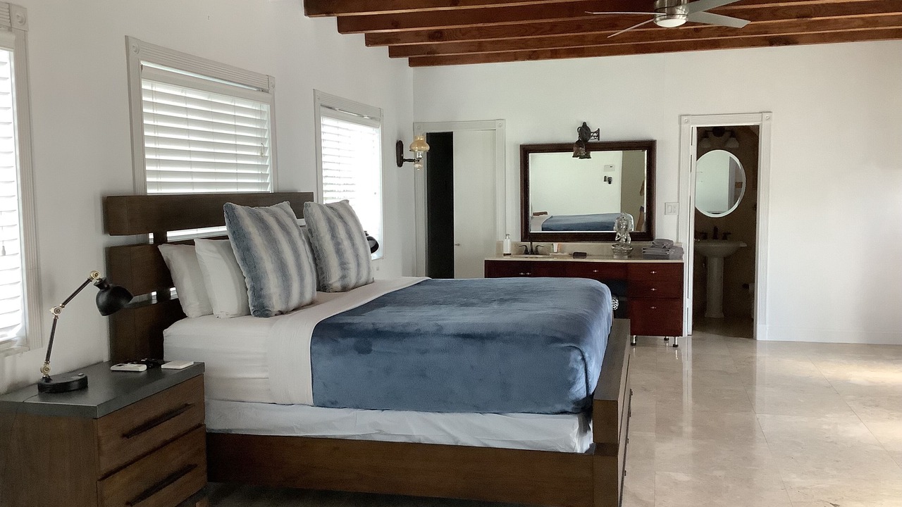Photo of Bedroom in Miami Springs