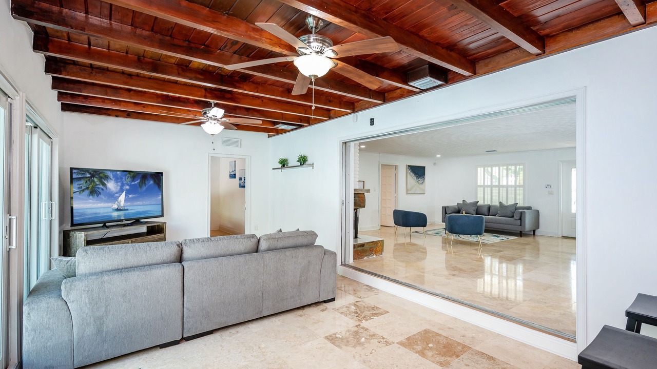 Photo of Livingroom in Miami Springs