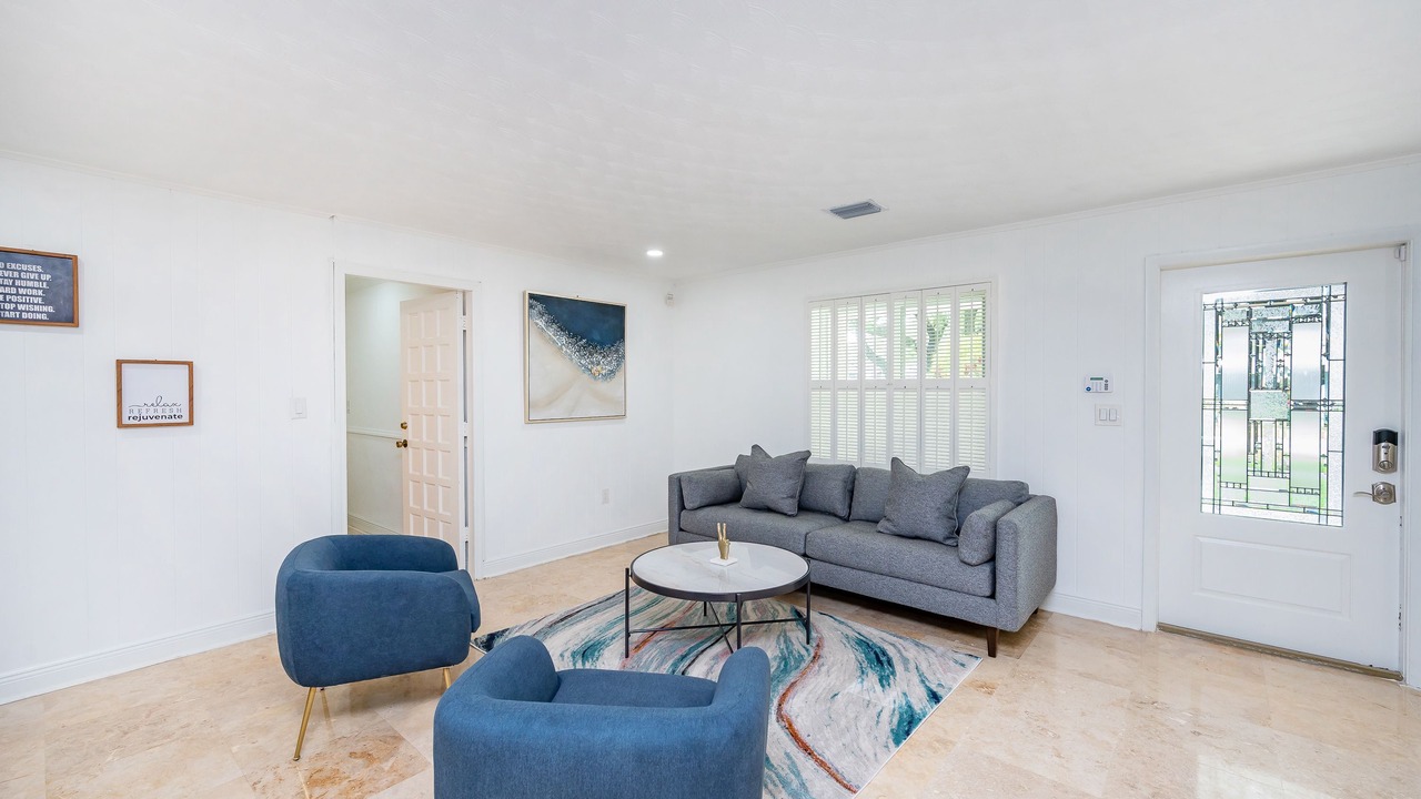 Photo of Livingroom in Miami Springs
