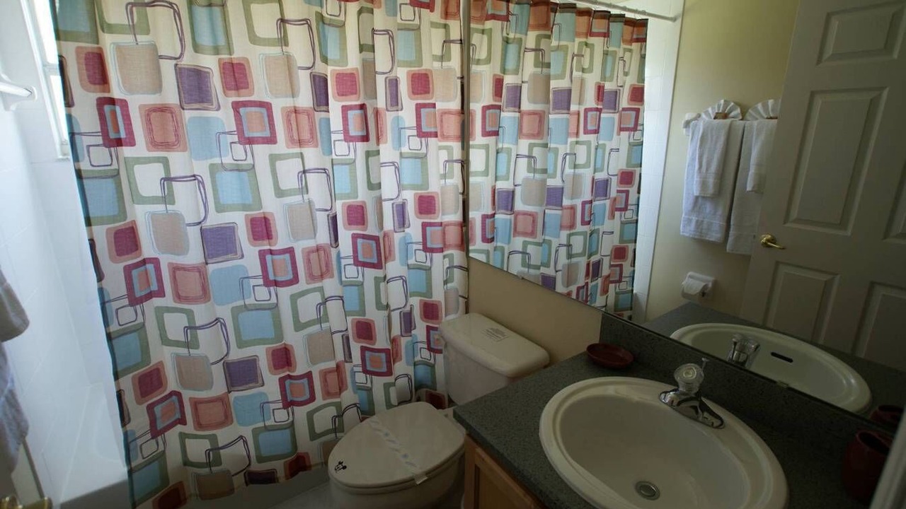 Photo of Bathroom in Orange Tree