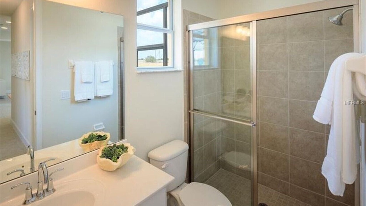 Photo of Bathroom in Loughman