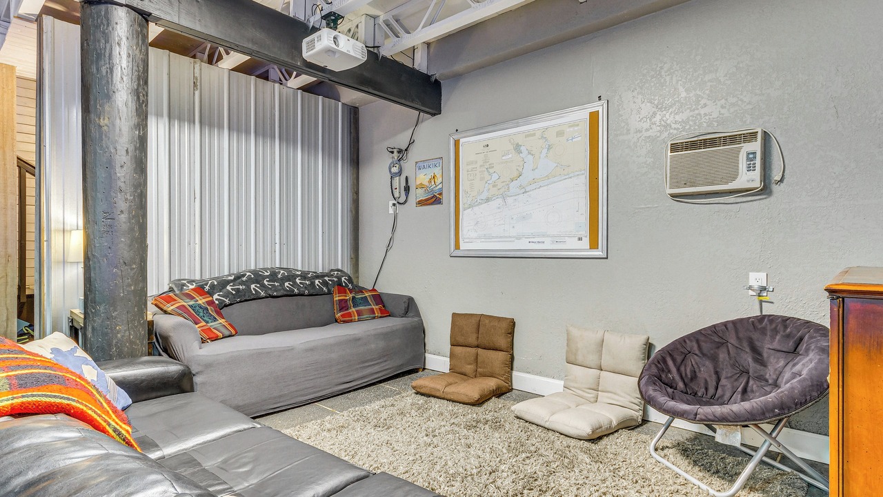 Photo of Livingroom in Florida Panhandle