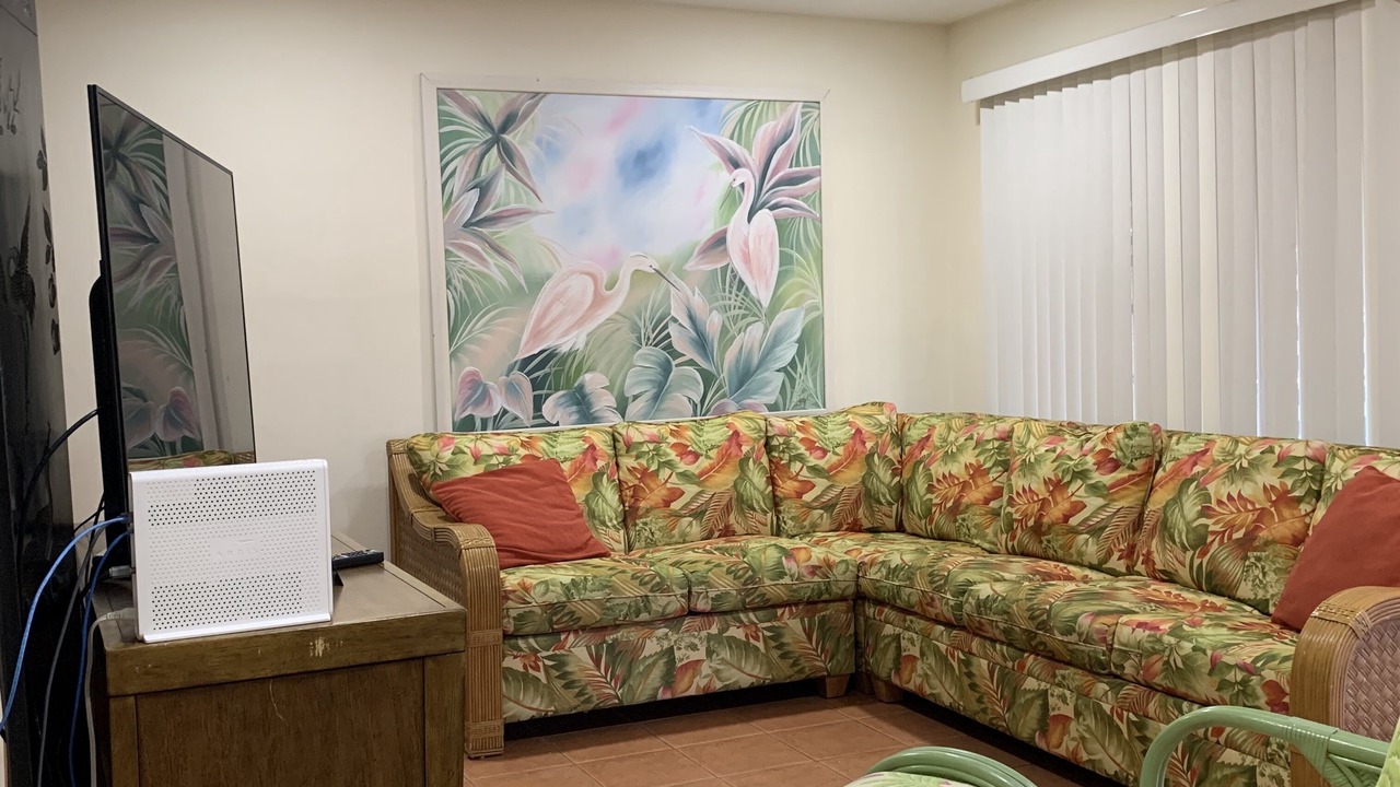 Photo of Livingroom in Yacht Club